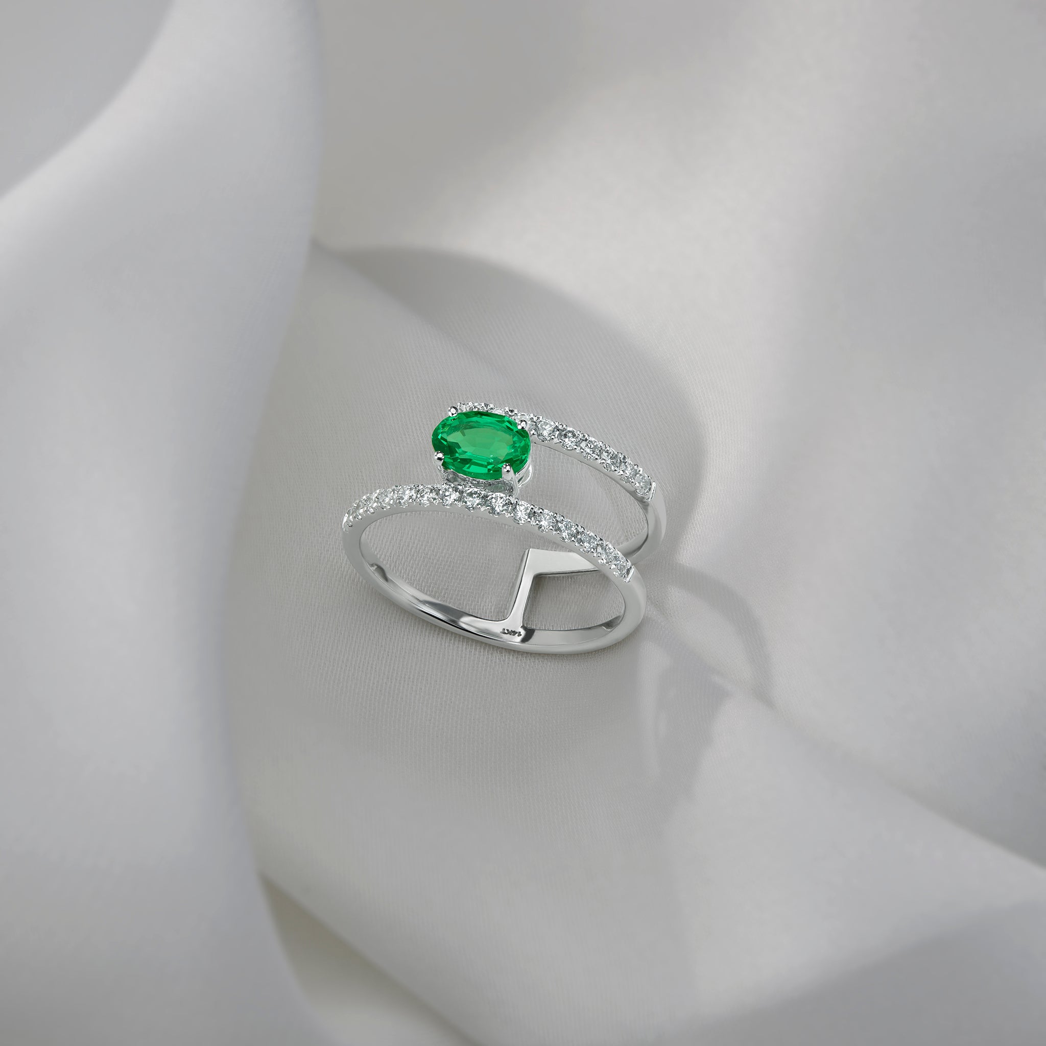 Emerald Hustle Ring